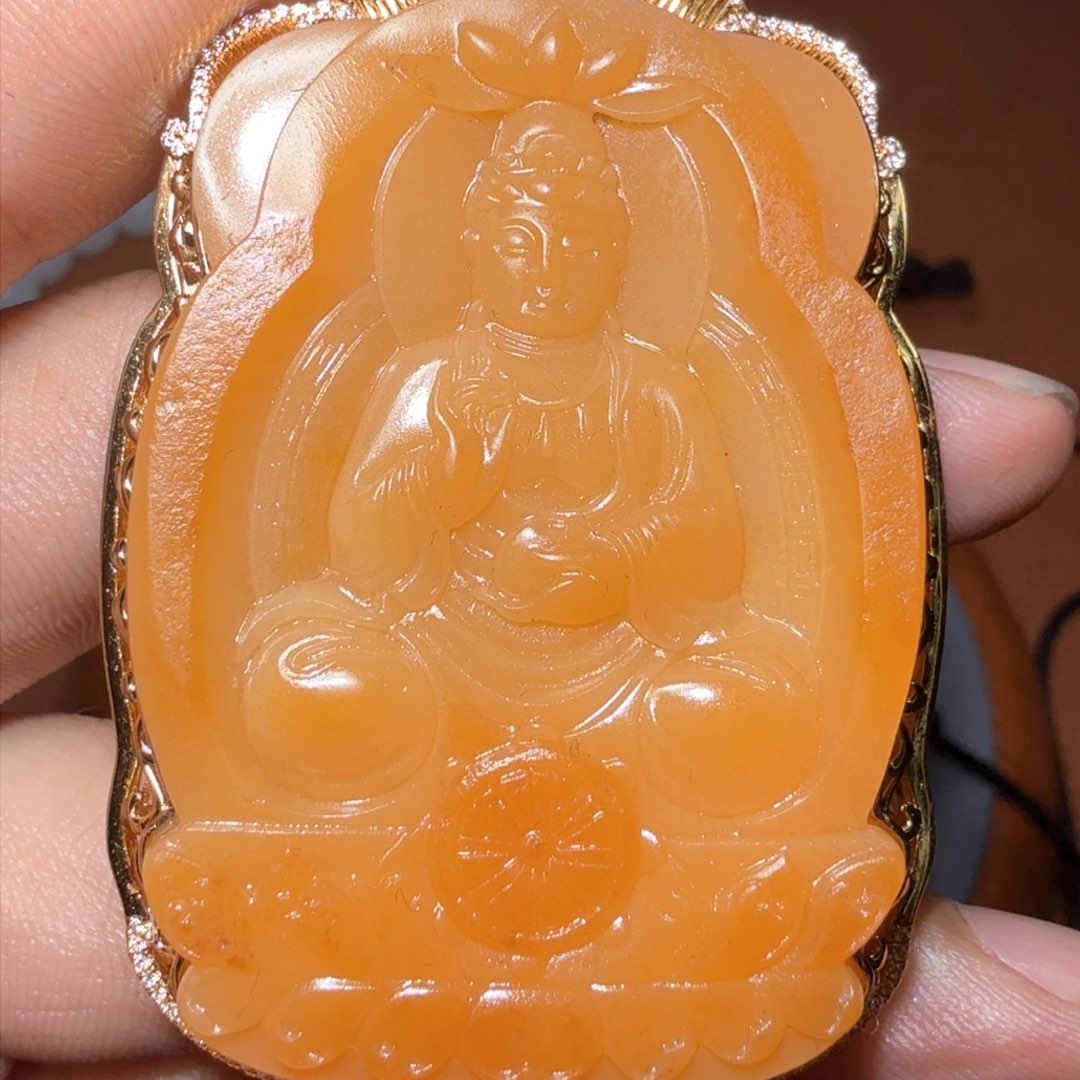 和田玉颈饰未镶嵌青****酒