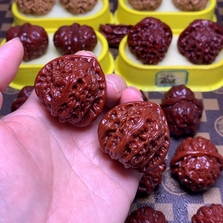 文玩核桃吊坠三角白38尺