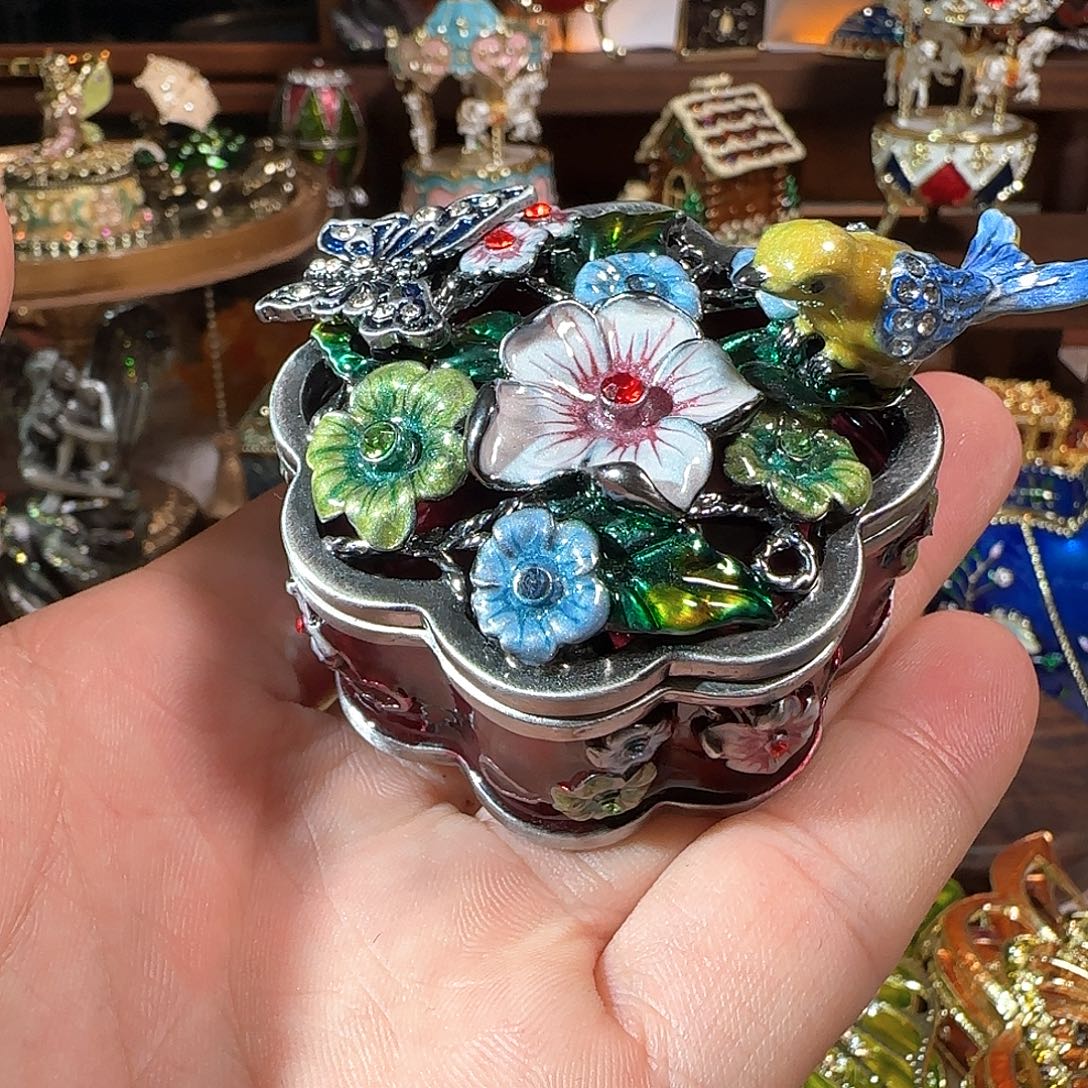 手工制品请勿吹毛求疵