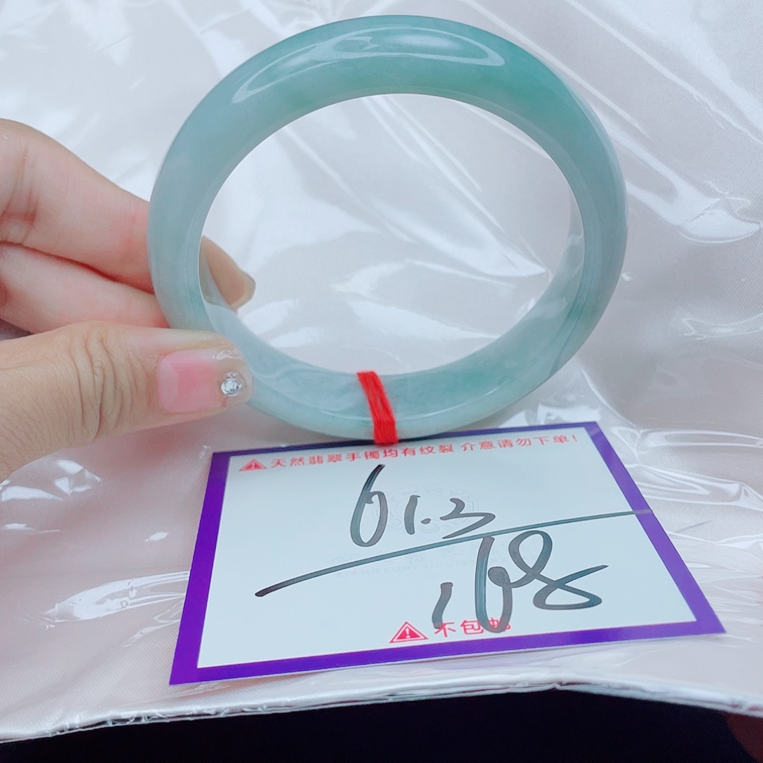 翡翠未镶嵌手镯翡翠