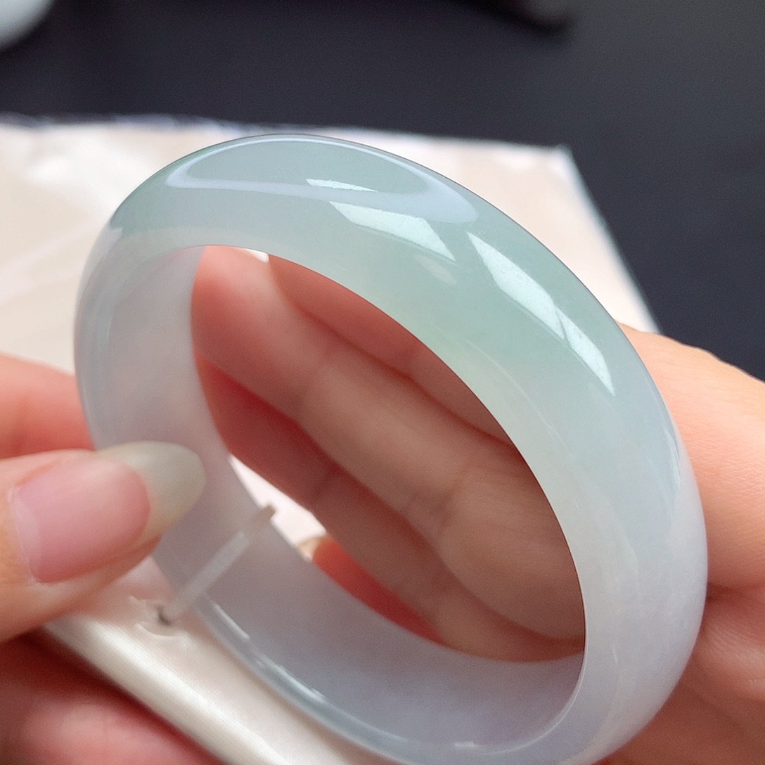 翡翠未镶嵌手镯55.6圈口