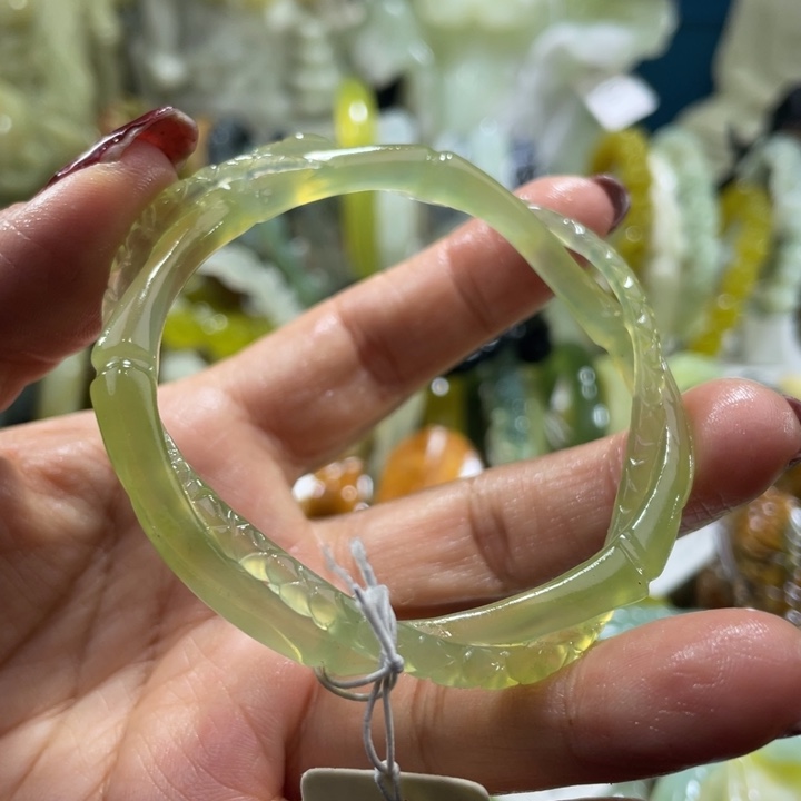 岫玉未镶嵌手镯手镯