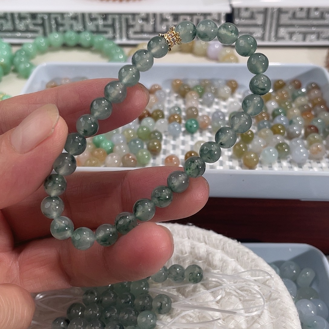 翡翠未镶嵌颈饰卡6.8一串8567