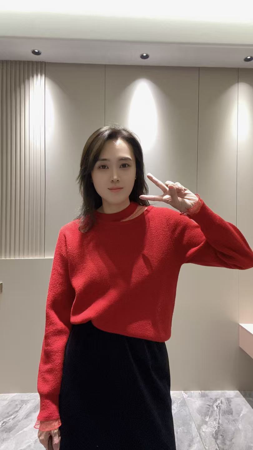 【娜姐家】969时尚设计感重工小心机韩国绒毛衣