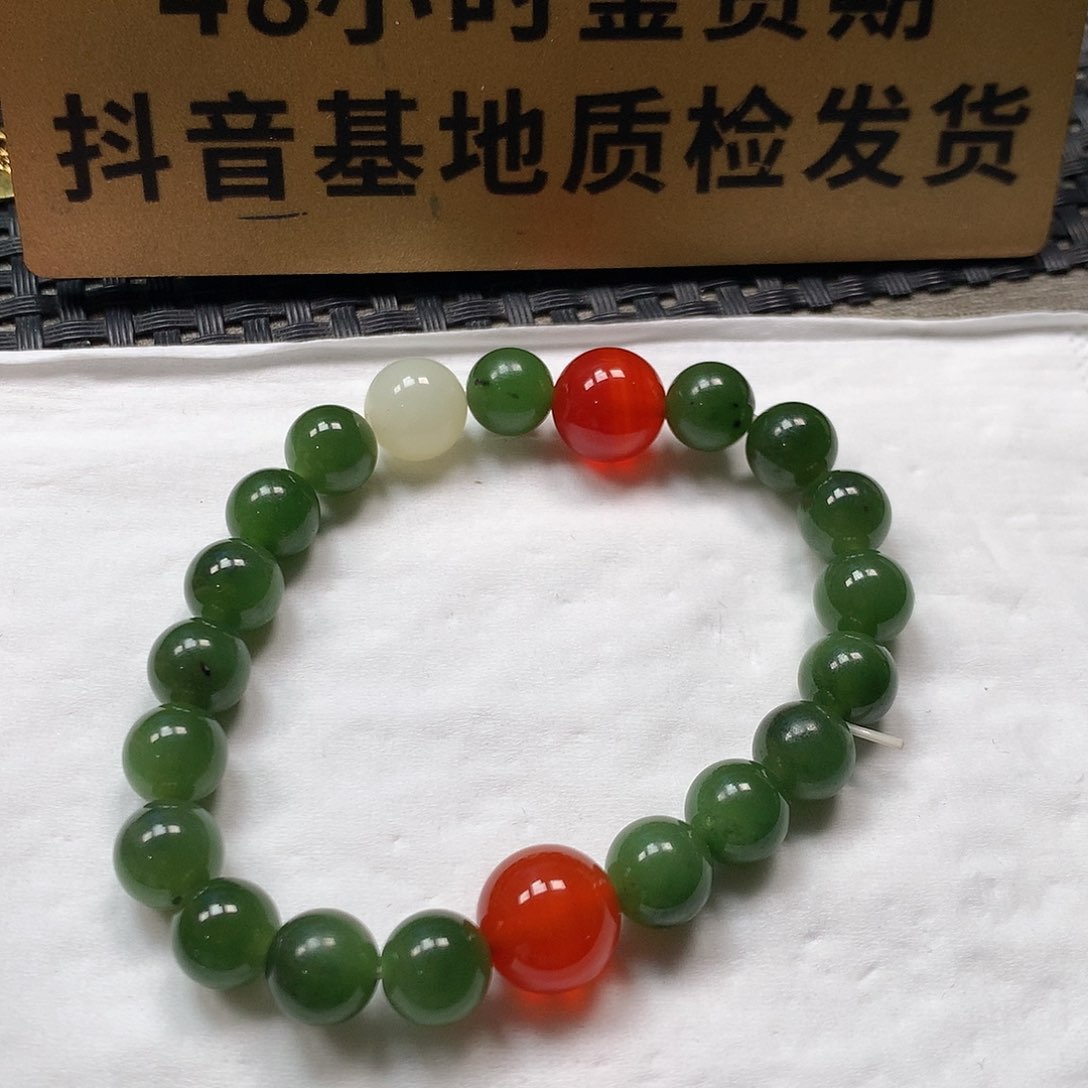 颈饰未镶嵌和田玉卡8 配珠不检测