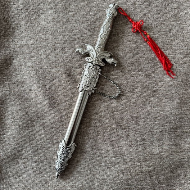 【银龙】高锰钢工艺品摆件未开刃