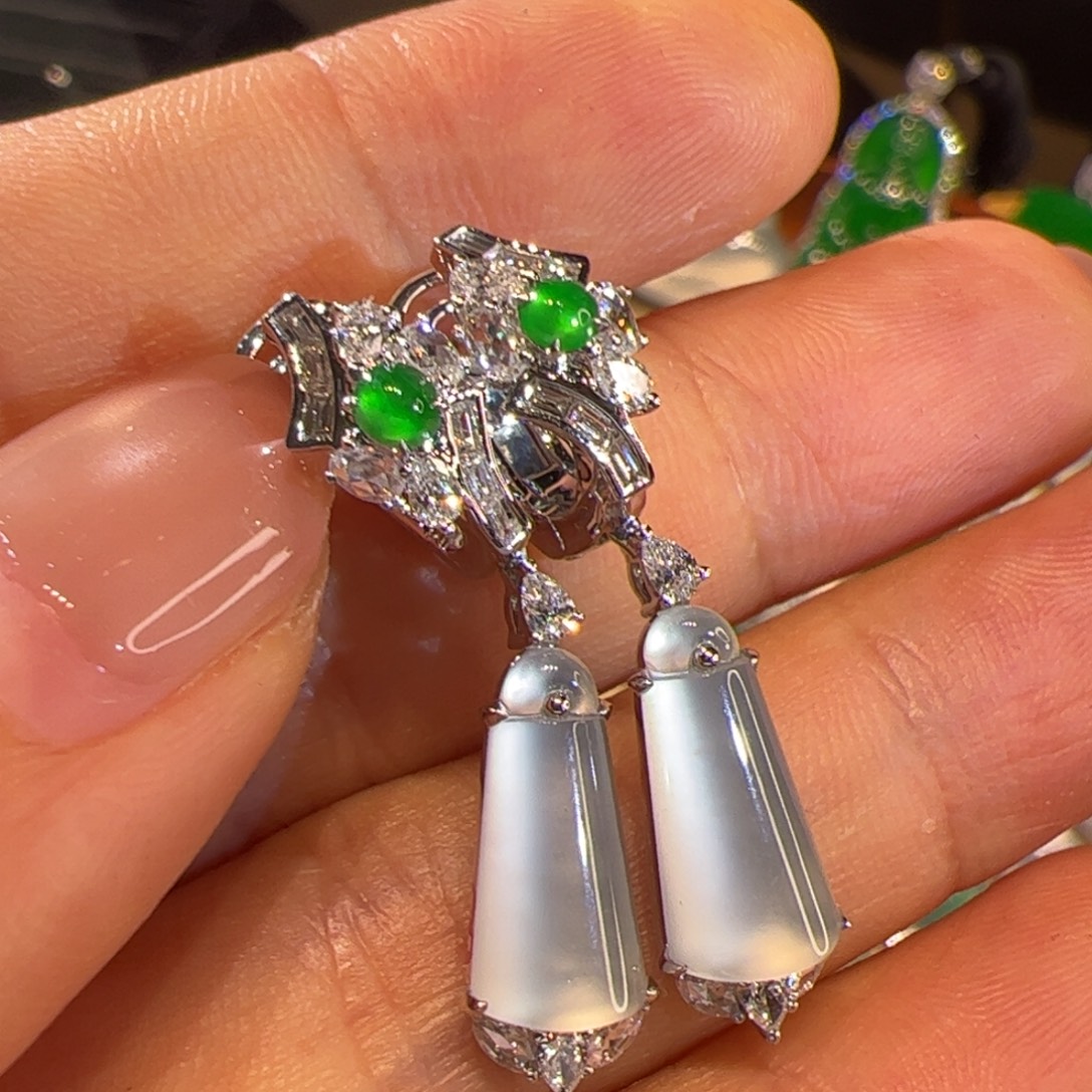 翡翠18K金镶嵌耳饰