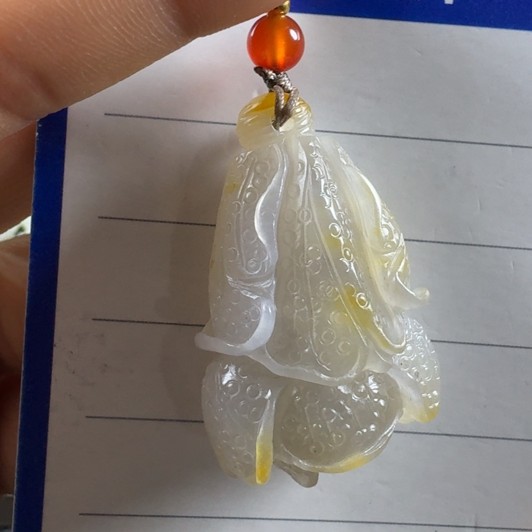 和田玉挂件未镶嵌白菜