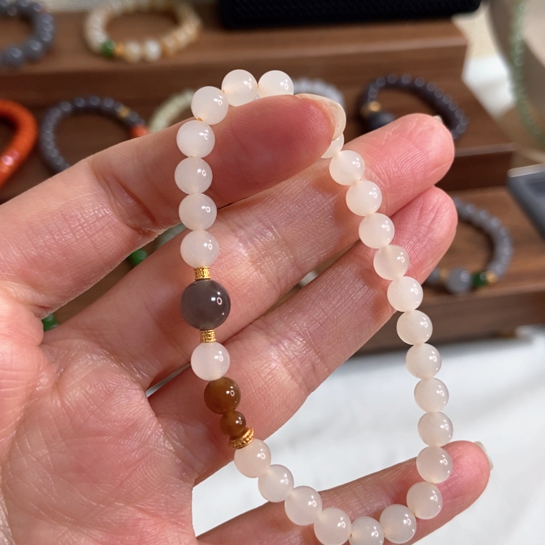 和田玉手链银S925镶嵌6mm蜂蜜水冰底