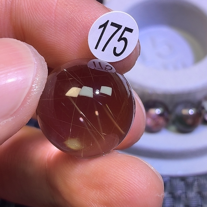 在***郑水晶吊坠(不含链)未镶嵌