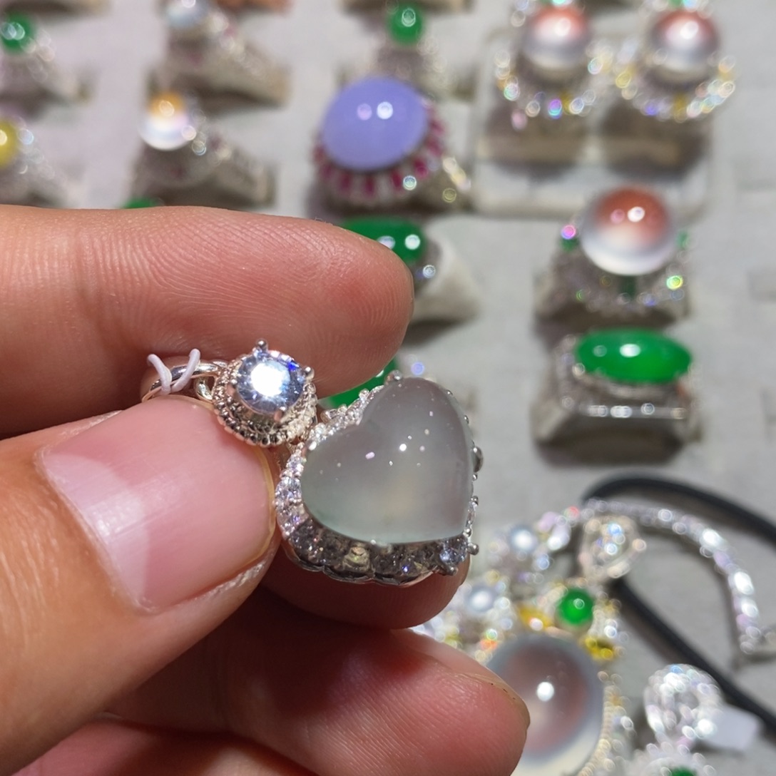 定制翡翠未镶嵌冰种14mm