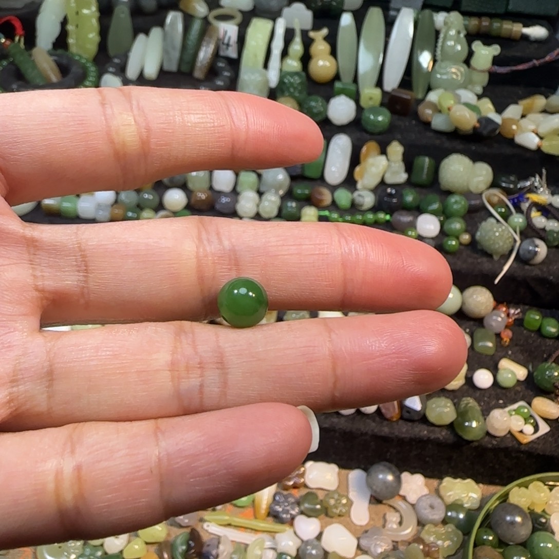 和田玉未镶嵌颈饰8mm碧玉