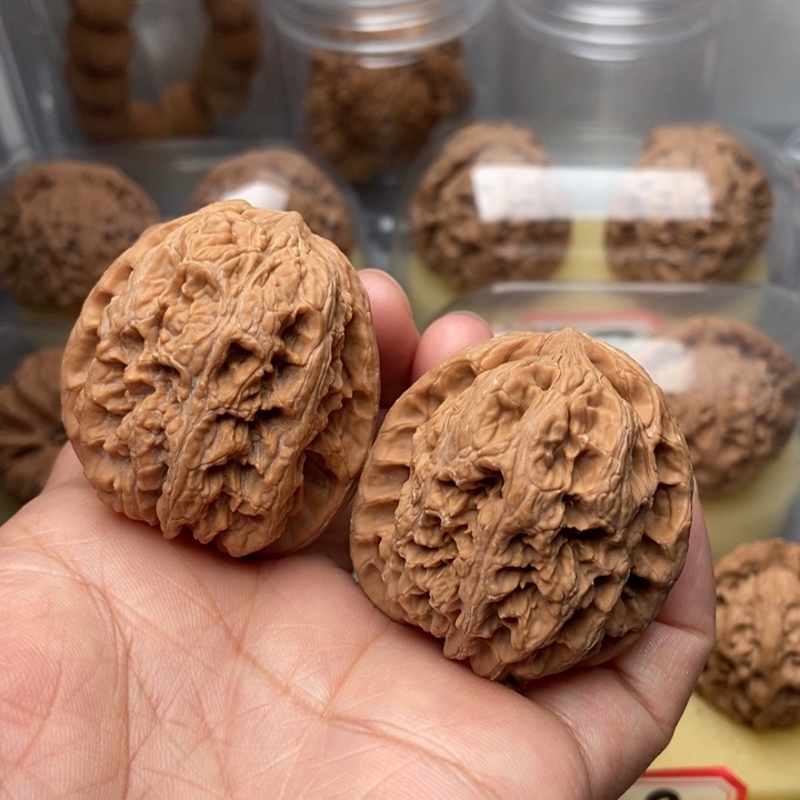 文玩核桃把件小**爸将军