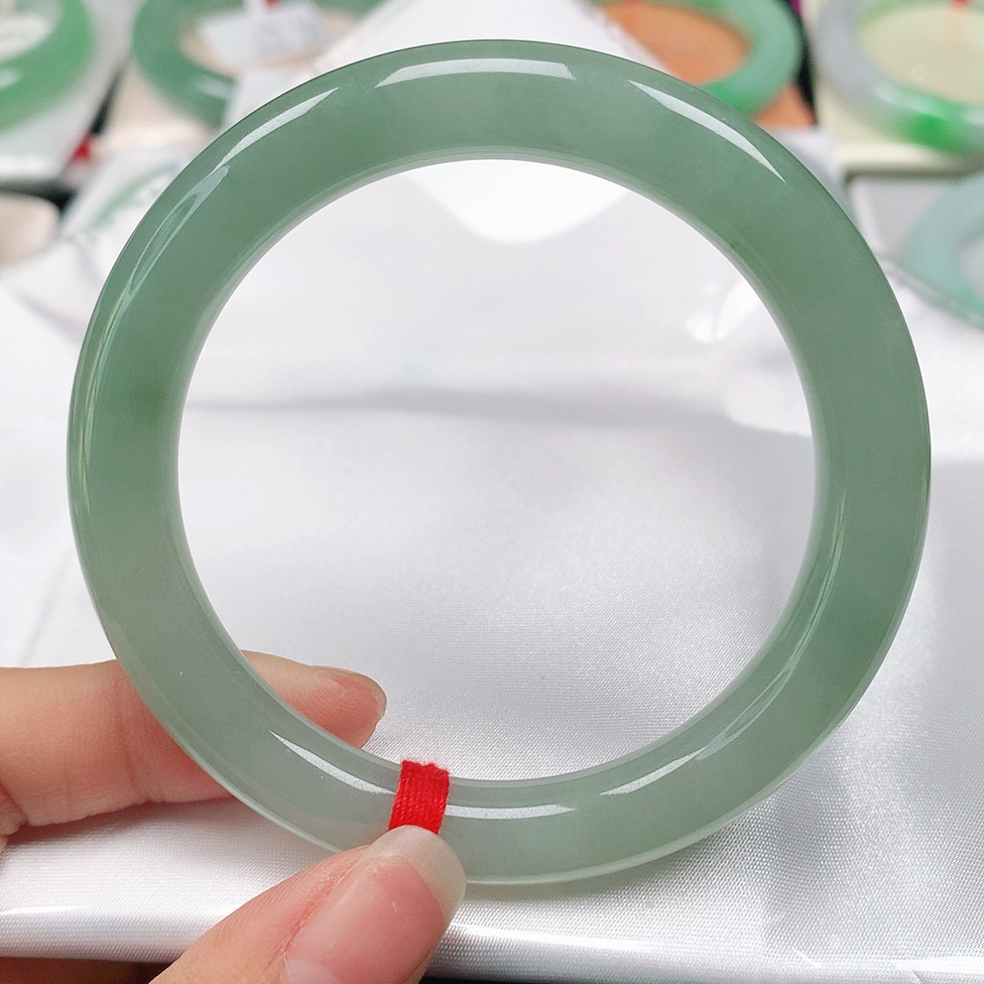 翡翠手镯（圆镯）未镶嵌天然翡翠手镯54