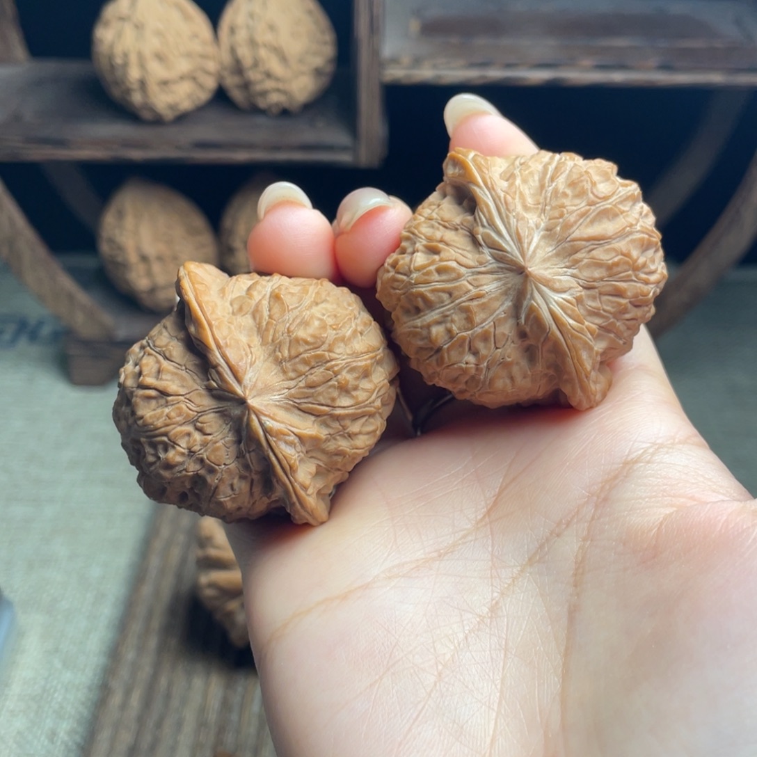 文玩核桃吊坠南瓜墩45 全品白茬精配毕业红皮