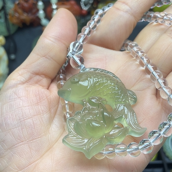 未镶嵌蛇纹石玉颈饰