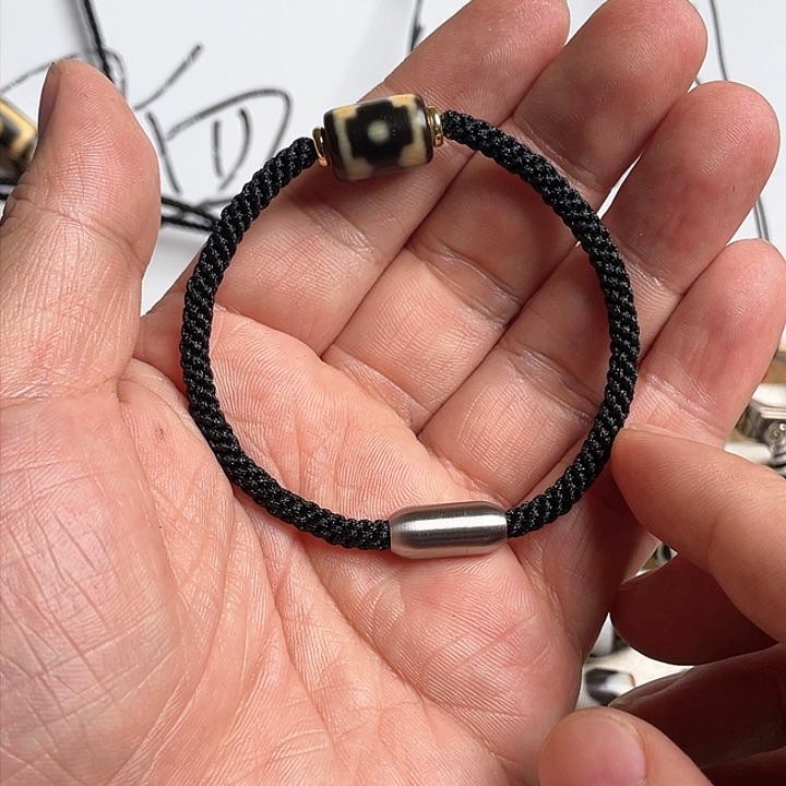 玛瑙/玉髓颈饰合金