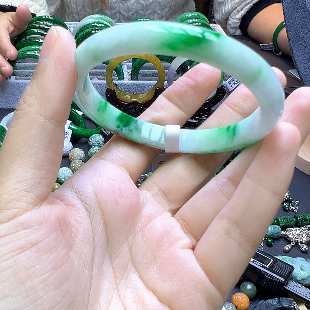 @***义翡翠未镶嵌颈饰999