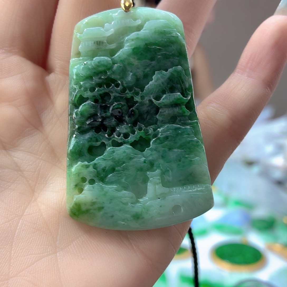 翡翠未镶嵌颈饰翡翠