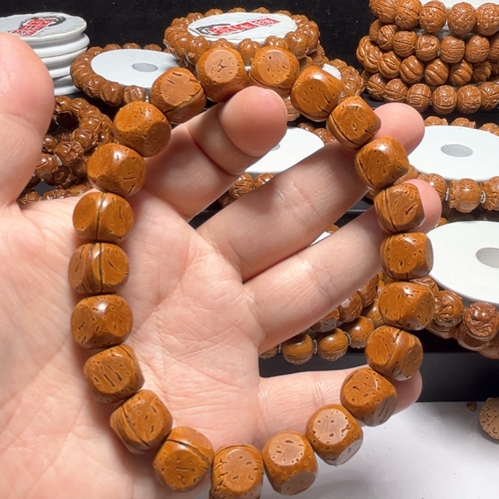 桃核雕刻六方手持