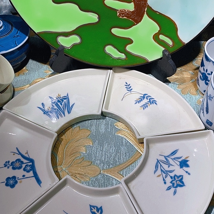 瓷片新年快乐，万事如意