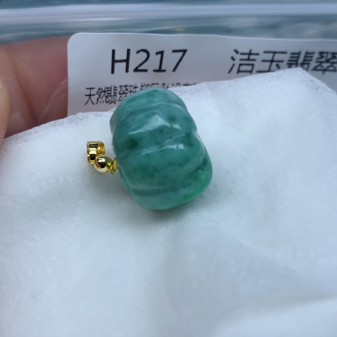 翡翠颈饰未镶嵌手串