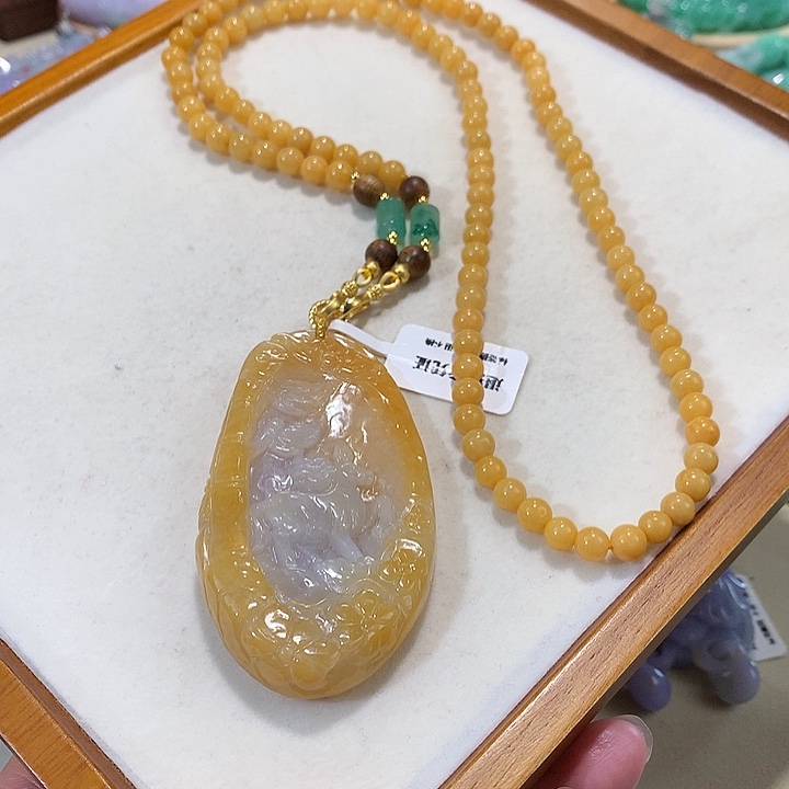 翡翠未镶嵌颈饰翡翠吊坠