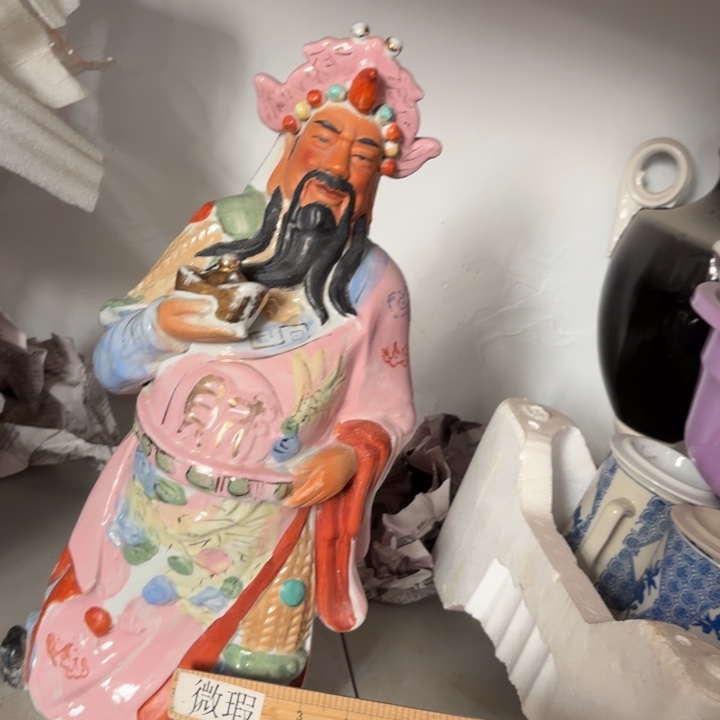 微瑕青花瓷器值得购买