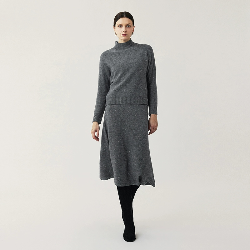 译依YIYI 漫漫星河 星河灰 珠片美利奴高领套头针织套装BDWMY159