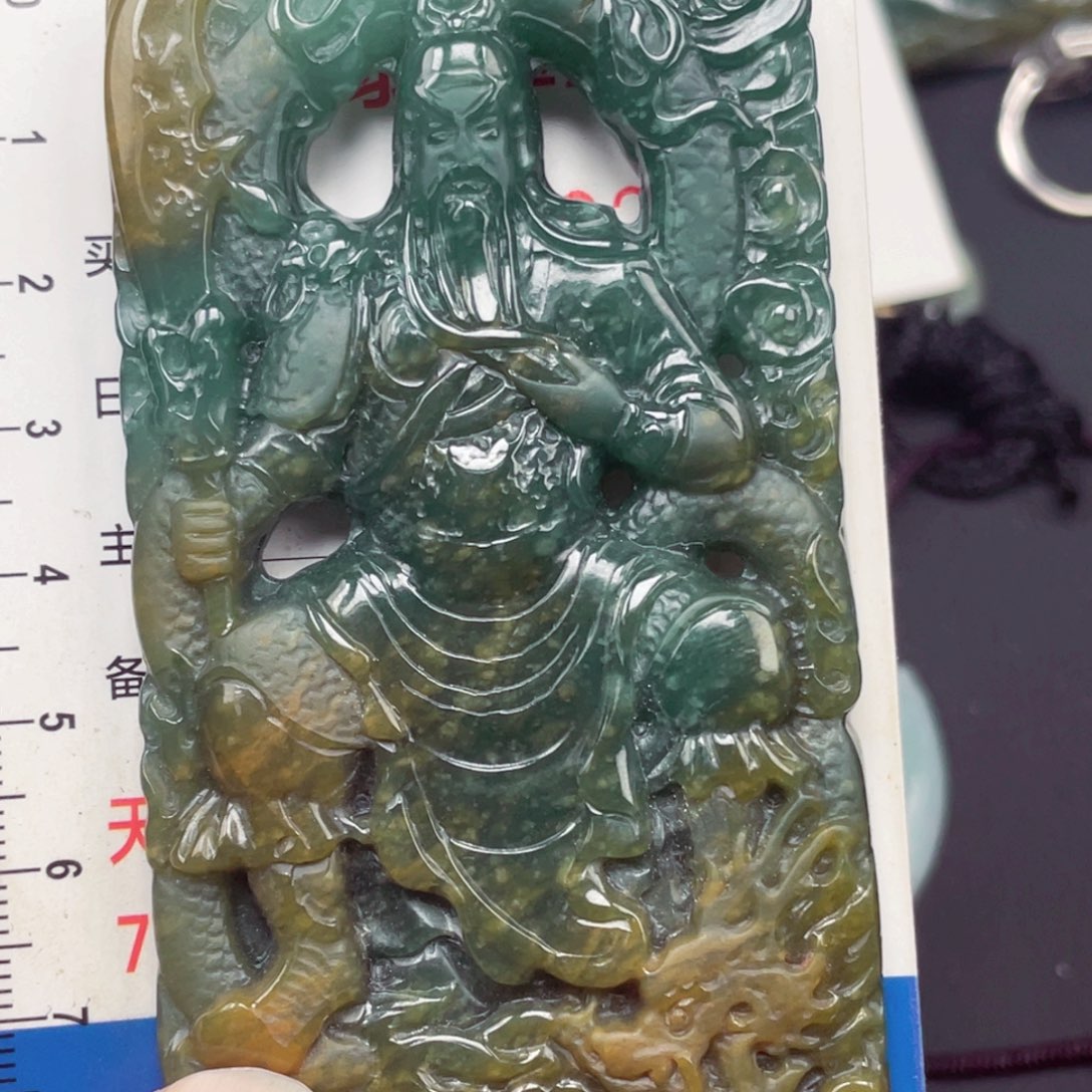 翡翠未镶嵌颈饰吊坠