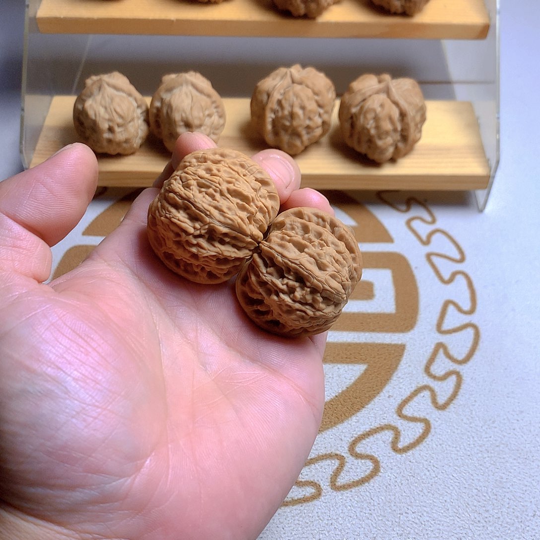 文玩核桃把件精品文玩核桃磨盘