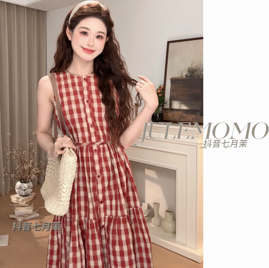 红色格纹吊带背心连衣裙子女2025新爆款多巴胺穿搭漂亮独特长裙夏
