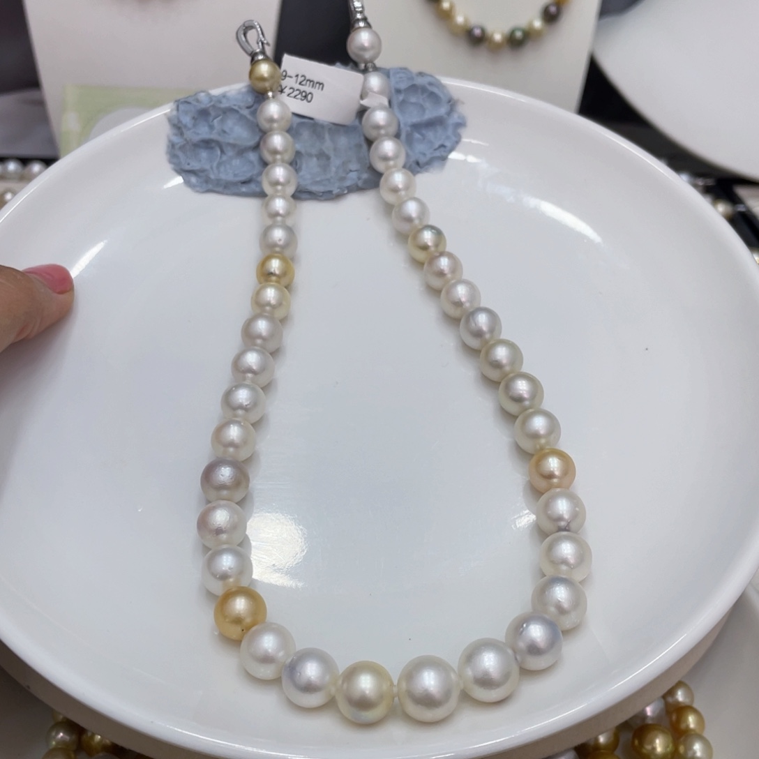 海水珍珠项链未镶嵌小*↑澳白金珠混彩9-12娟