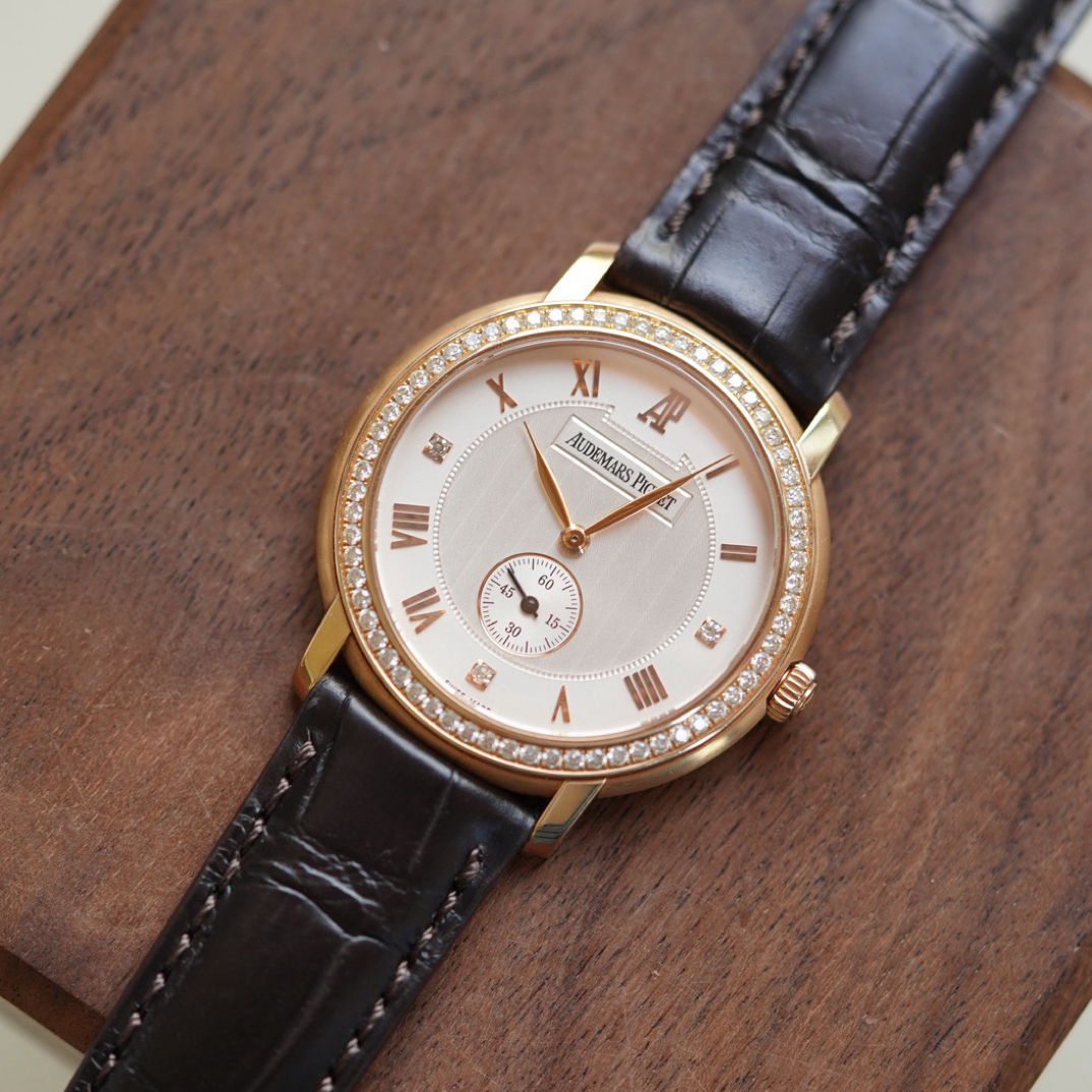 99新 Audemars Piguet/爱彼 型号15103OR.ZZ.A001CR.01 单表