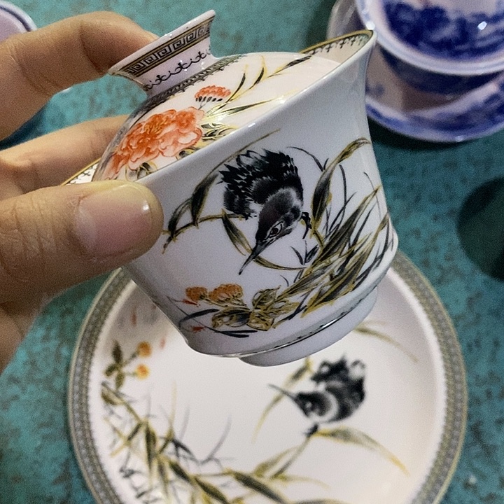 摆件陶红稀土墨彩鸟盖碗