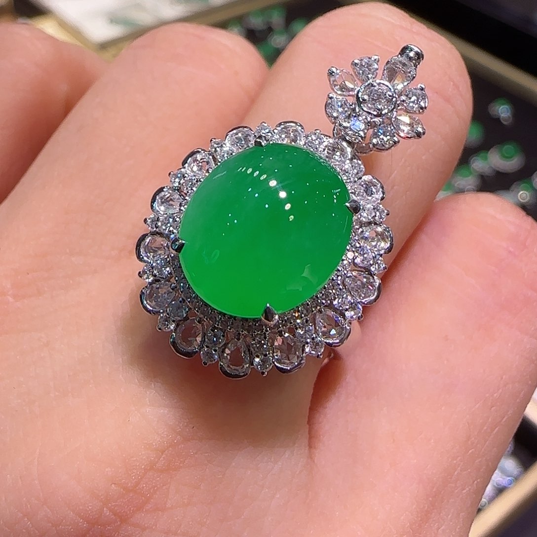 翡翠戒指18K金镶嵌嘻****)45000分笔20000