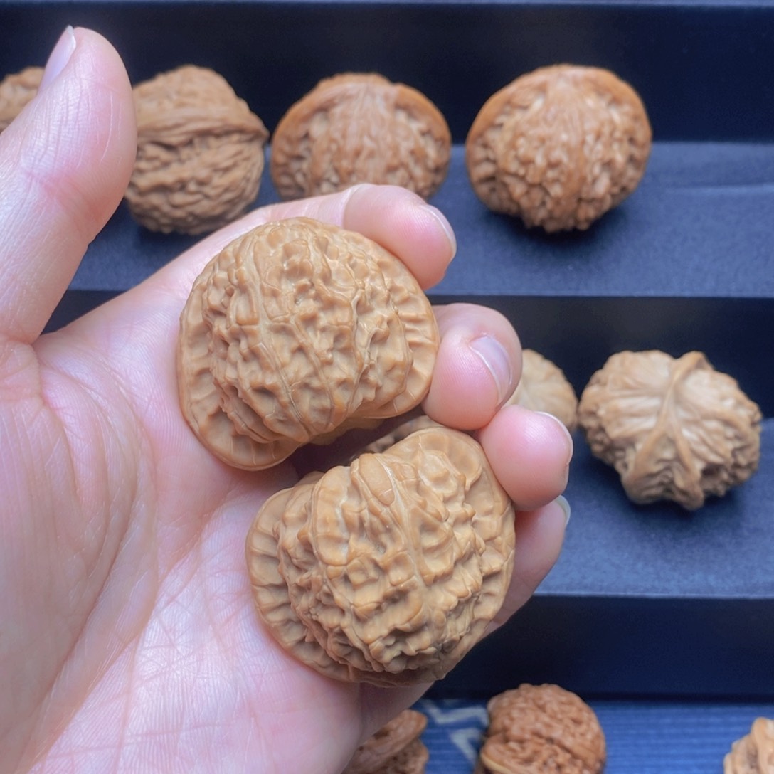 把件文玩核桃白狮子