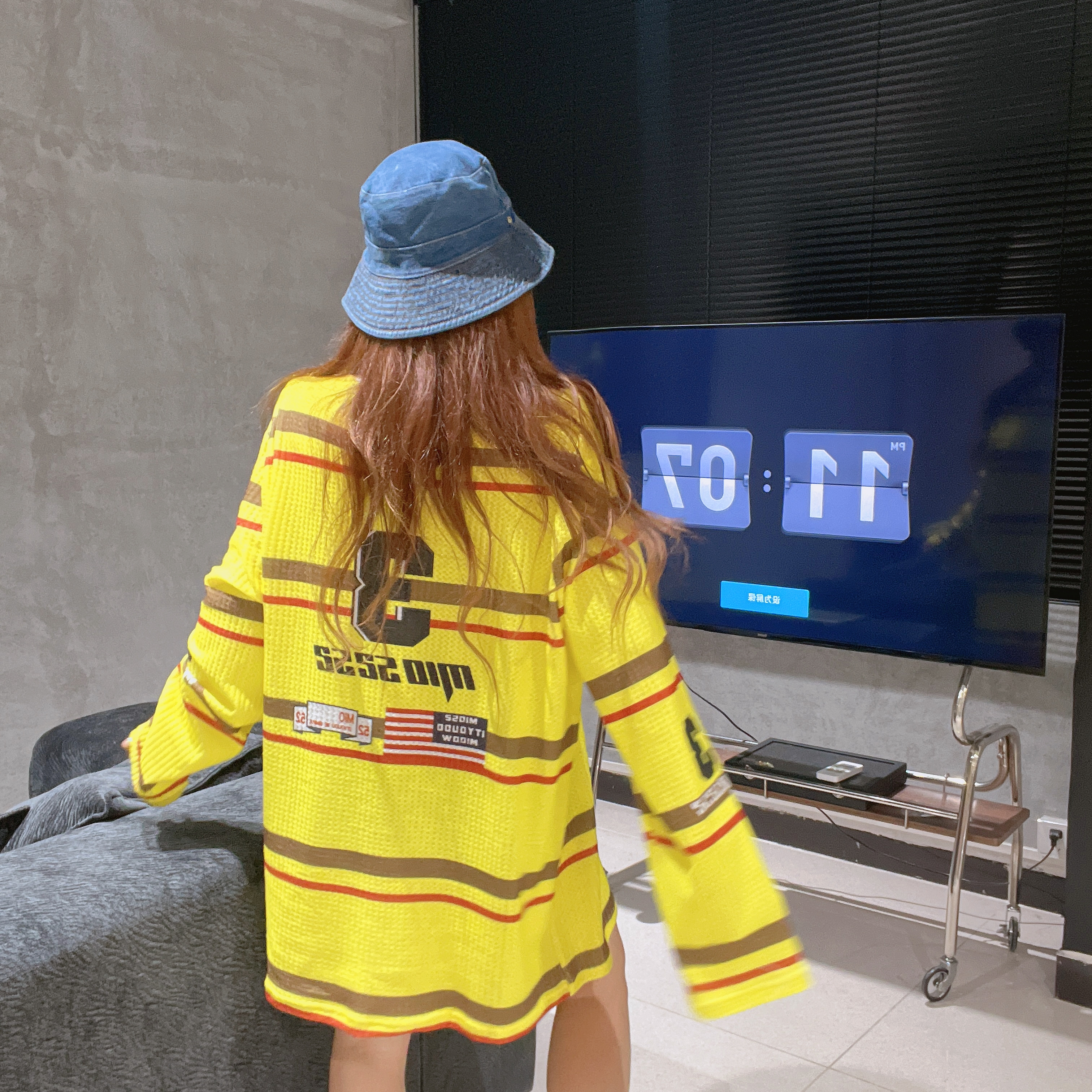 2025mio姐原创时尚百搭潮流宽松撞色系休闲设计师长袖长款T