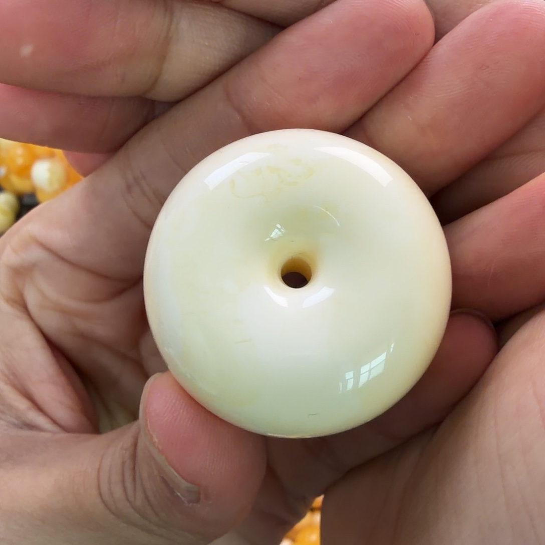 琥珀未镶嵌珠宝奇石20g