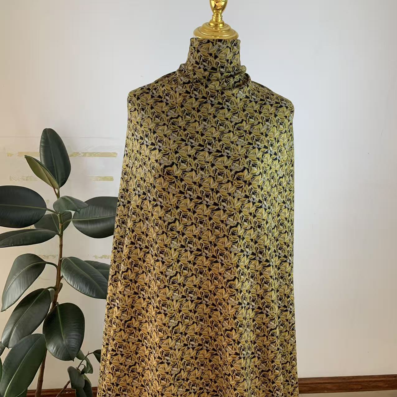 高端服装面料石墨烯双面蚕丝奥绒穿上舒适保暖