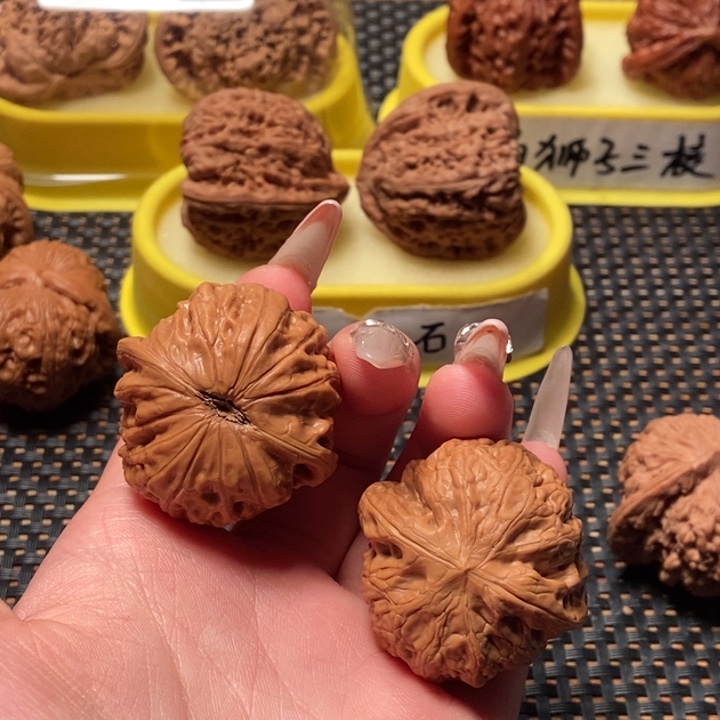 文玩核桃吊坠40铁锤