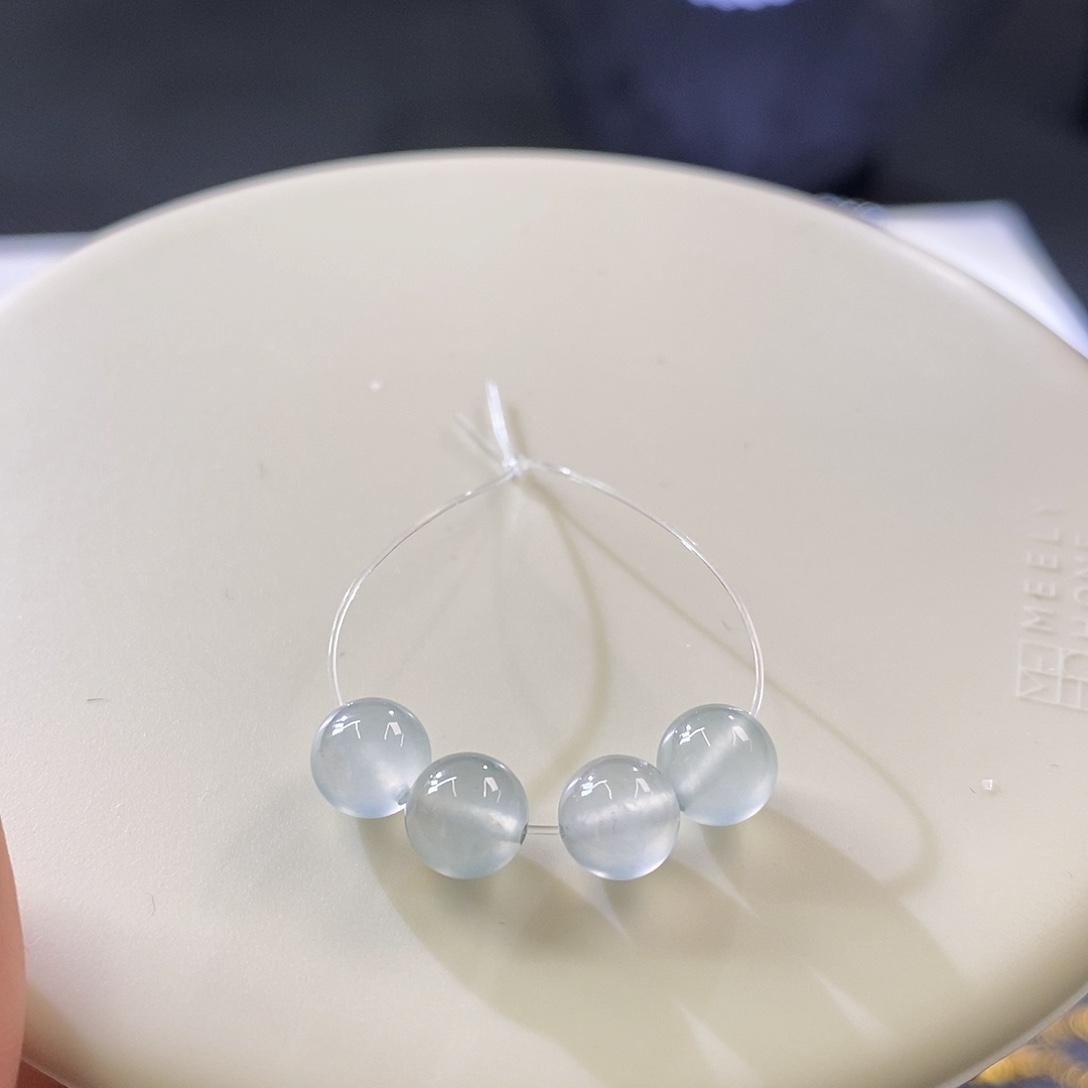 翡翠未镶嵌挂件一手珠珠