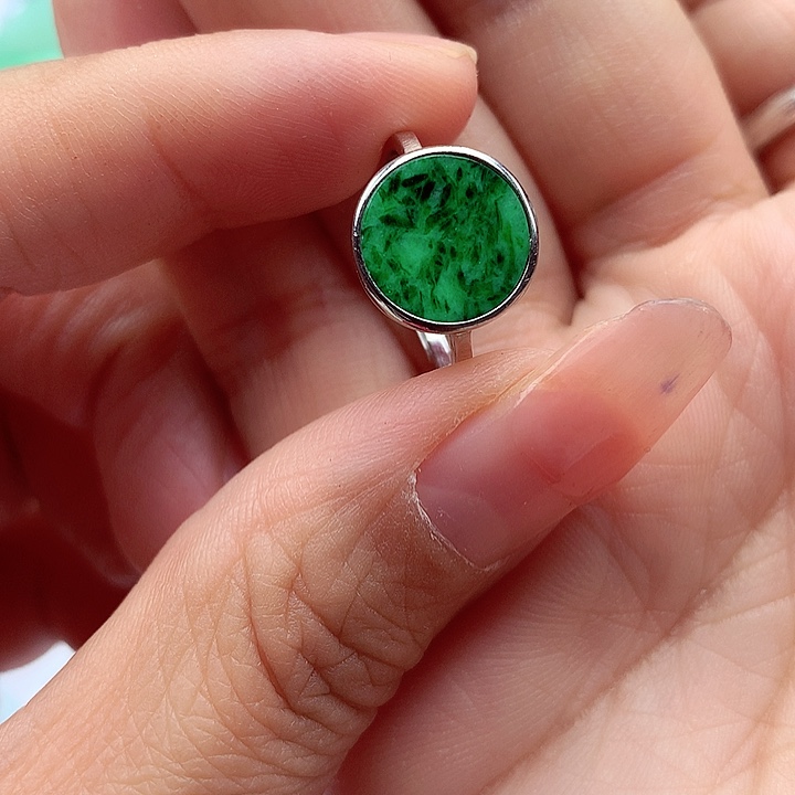 翡翠颈饰银S925镶嵌翡翠