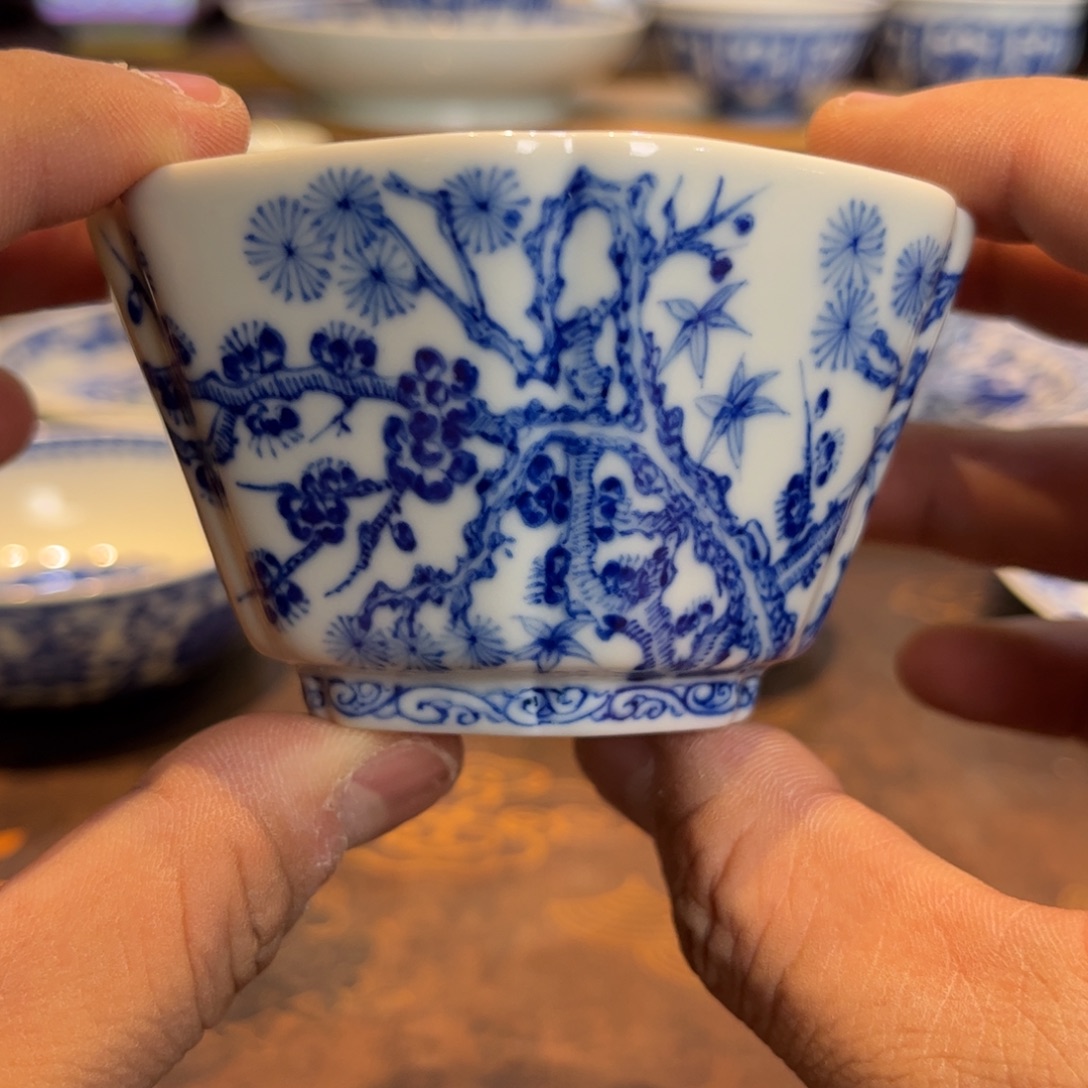 七***.青花松竹梅六方杯一只