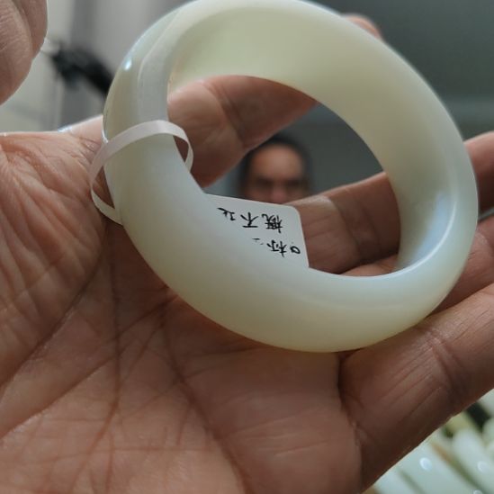 快***边和田玉未镶嵌手镯