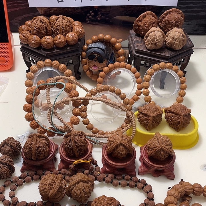 核桃文玩的不错啊哈哈