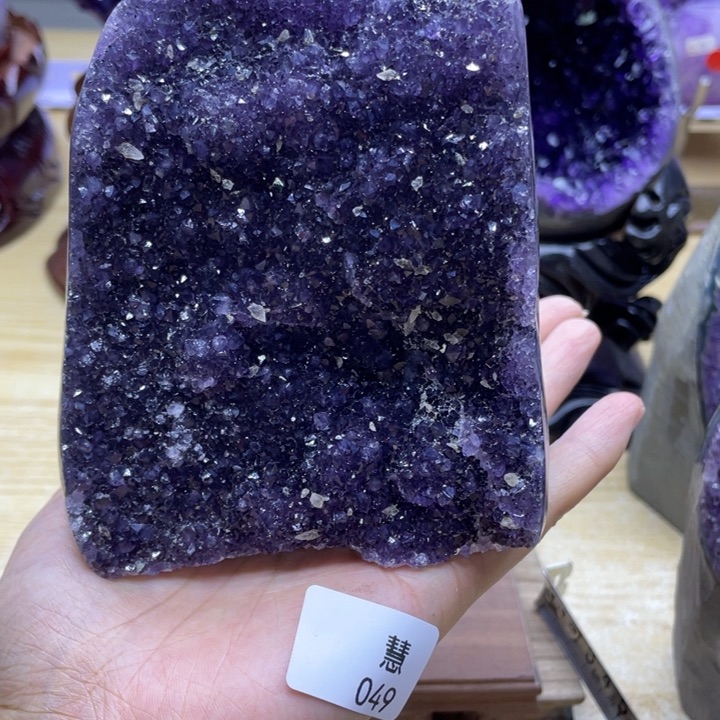 未镶嵌水晶大型摆件（非配饰）