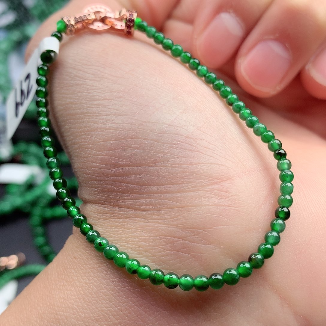 翡翠颈饰未镶嵌手串