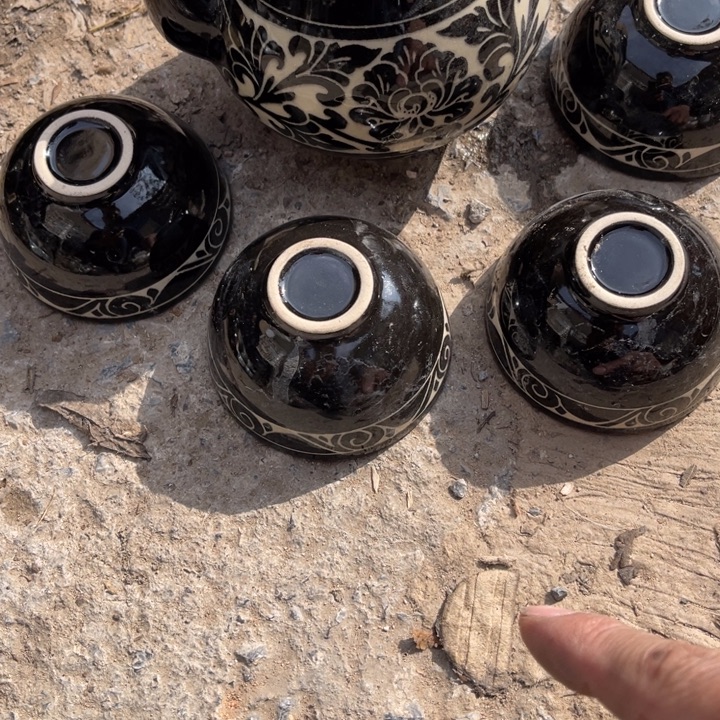 其他瓷剃刻壶加4个杯子一陶