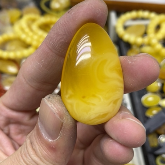 蜜蜡裸石未镶嵌吊坠